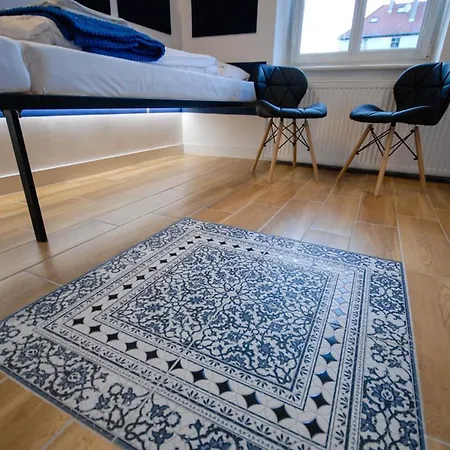 Franciszek Przy Parku Szwedzkim *