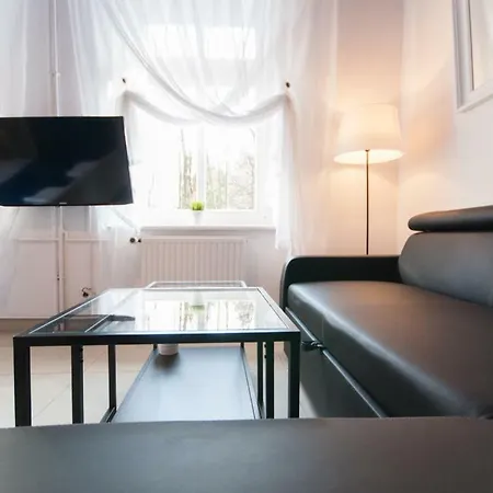 Franciszek Przy Parku Szwedzkim Szczawno-Zdroj