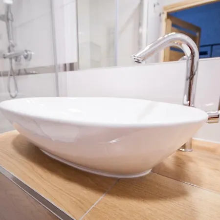 Franciszek Przy Parku Szwedzkim Szczawno-Zdroj