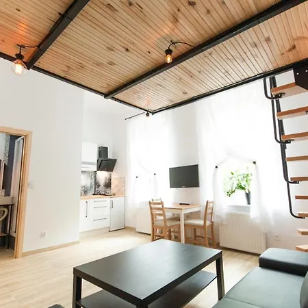 Franciszek Przy Parku Szwedzkim Szczawno-Zdroj