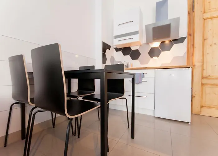 Franciszek Przy Parku Szwedzkim Szczawno-Zdroj