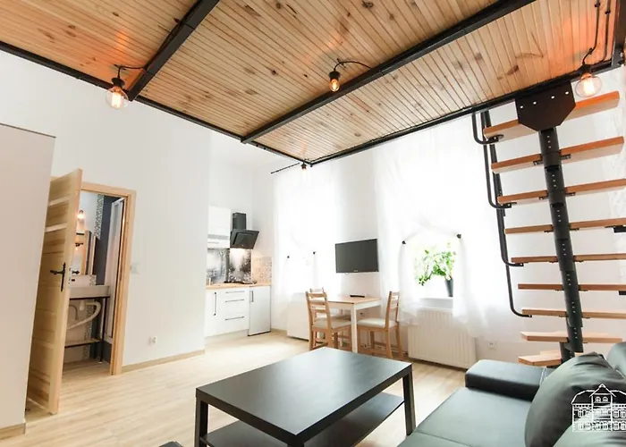 Franciszek Przy Parku Szwedzkim Szczawno-Zdroj